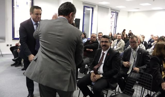 Osmangazi Belediye Başkanı Aydın, projelerini uluslararası kongrede tanıttı