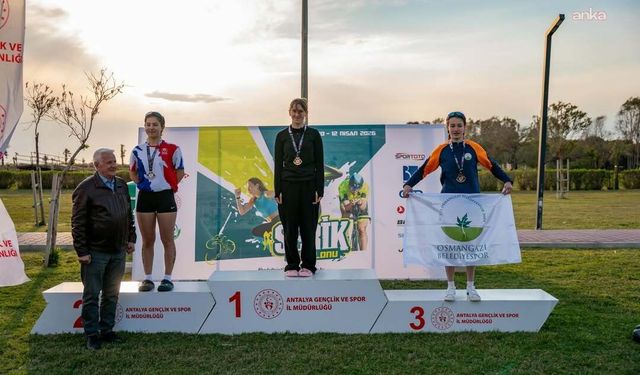 Osmangazi Belediyespor sporcularından Triatlon Türkiye Şampiyonası'nda büyük başarı