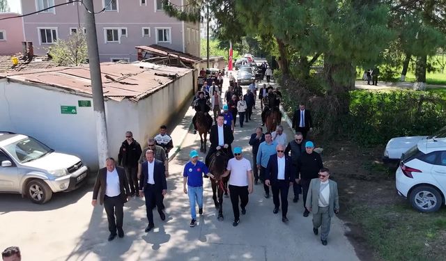 Osmangazi'de Fetih Günü etkinlikleri kapsamında 'Rahvan At Yarışları' heyecanı yaşandı