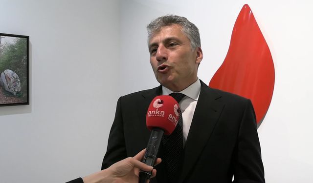 Taksim Sanat'ta 'Yüzeyin Derinliği' yolculuğu: 20 sanatçıdan 60 eser sanatseverlerle buluştu