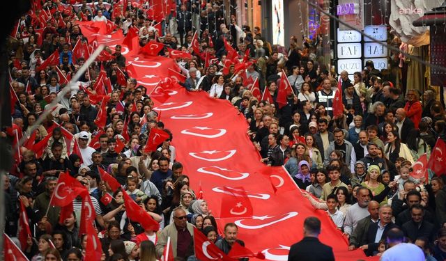 49. Uluslararası Giresun Aksu Festivali'nde binler, Atatürk Meydanı'na yürüdü
