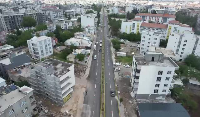 Adıyaman Belediyesi, Şehit Yüzbaşı Rıza Fırat Caddesi'nde çalışmalarını tamamladı