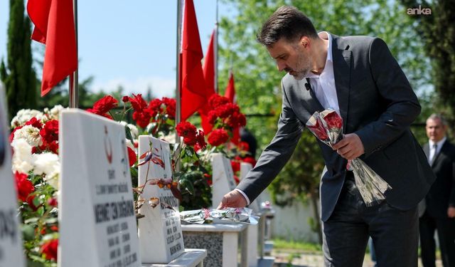 Bursa Büyükşehir Belediyesi Başkan Vekili Biba'dan bayram arifesinde şehitlik ve esnaf ziyareti