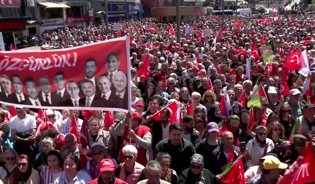 CHP'nin Millet İradesine Sahip Çıkıyor' mitingi... Özgür Özel: 40 lirayı verin, çay üreticisini seçime kadar perişan etmeyin
