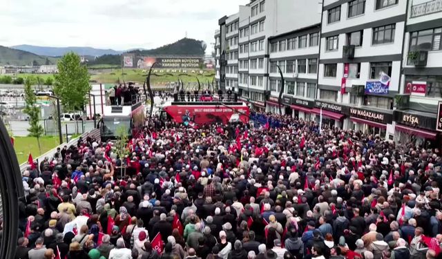 CHP'nin 'Millet İradesine Sahip Çıkıyor' mitingi... Özgür Özel: 'Biz bu ülkeyi ayrıştıran, bölen değil; birleştiren, Türkiye'nin kurucu iradesiyiz'