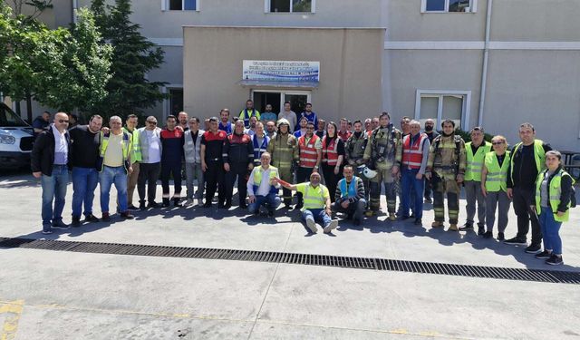 Konak Tünelleri'nde gerçeğini aratmayan deprem ve yangın tatbikatı