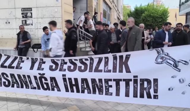 Küresel Sumud Filosu'na yapılan saldırı Iğdır'da protesto edildi