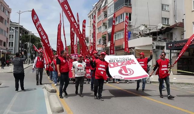 Muğla'da 1 Mayıs Emek ve Dayanışma Günü kutlaması: Ülkemiz sadece ekonomik bir krizle değil, derin bir hukuksuzlukla da karşı karşıya