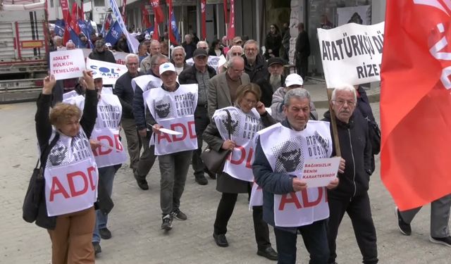 Rize'de 1 Mayıs kutlamalarında emekliler isyan etti: Artık Yeter geçinemiyoruz