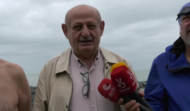 Rize'de 19 Mayıs geleneği: Karadeniz'de yüzme sezonunu açtılar