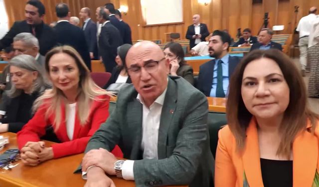CHP Grup Toplantısı öncesi yaşanan gerginlik... CHP'li Nazlıaka: 'AKP yargısının partimizi şekillendirmesine asla ve asla izin vermemeliyiz'