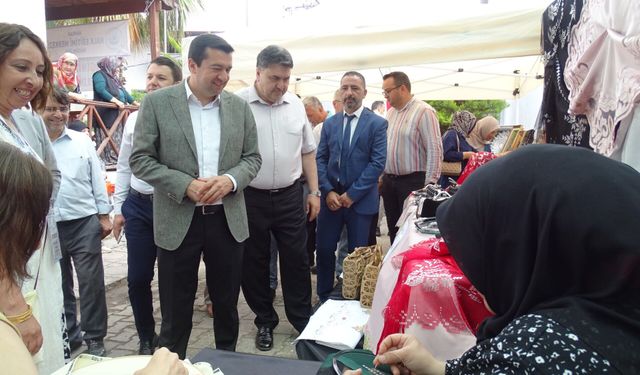 Havran Halk Eğitimi Merkezi'nin yıl sonu sergisi açıldı