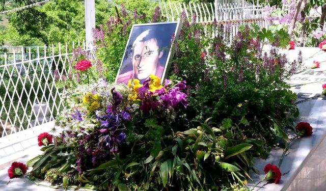 Hüseyin Cevahir Tunceli'deki mezarı başında anıldı