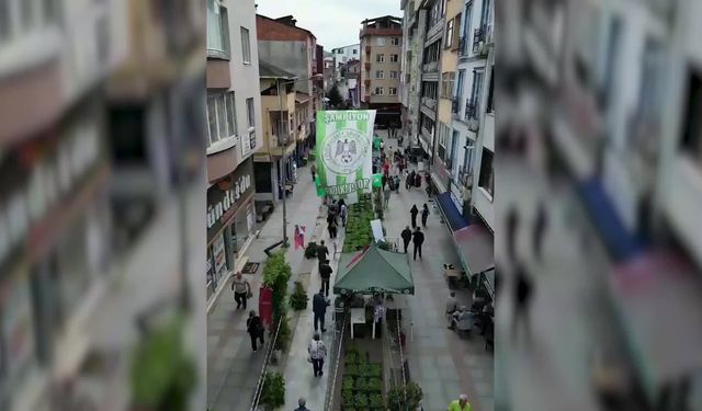 Rize'de 'Toprağımıza ve geleceğimize birlikte sahip çıkıyoruz' sloganıyla 100 bin sebze fidesi dağıtıldı