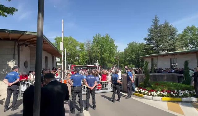 TBMM'de CHP grup toplantısına ziyaretçi yasağı getirildi