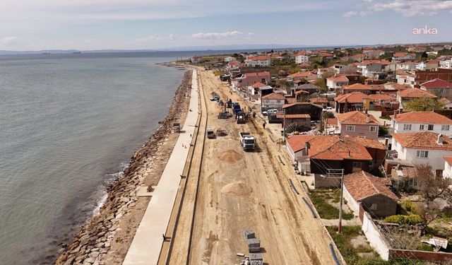 Tekirdağ Büyükşehir Belediyesi'nden Şarköy Eriklice Sahili'nde düzenleme çalışması