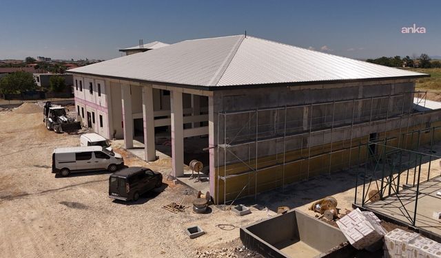 Tekirdağ Büyükşehir Belediyesi'nin 3 ilçede yapımına başladığı itfaiye istasyonları yükseliyor