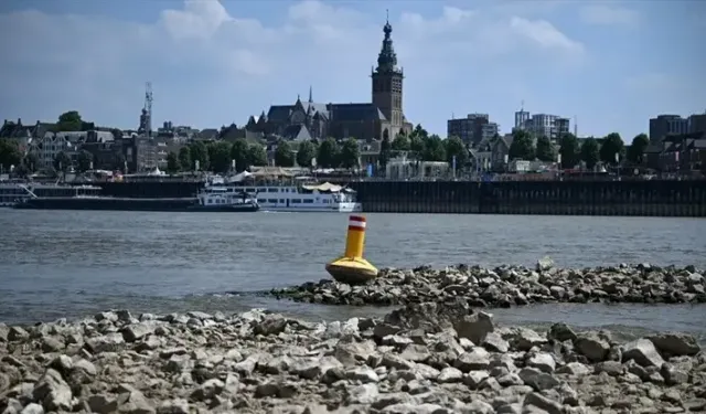 Hollanda'da kritik karar: Su kıtlığı ilan edildi