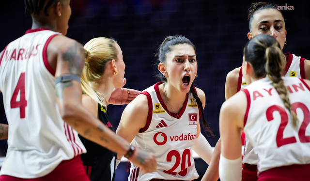Filenin Sultanları, Voleybol Milletler Ligi'nin Japonya etabına Polonya galibiyetiyle başladı