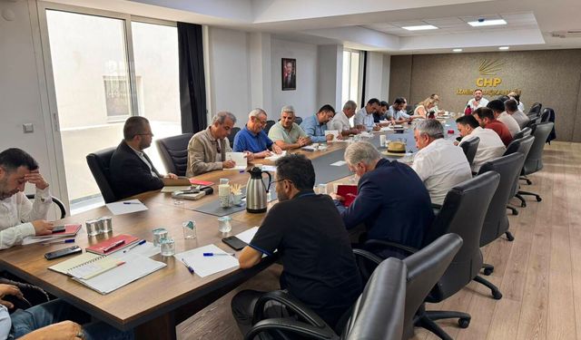 CHP İzmir İl Yönetimi, 2 ilçe başkanını görevden aldı, 4 ilçeye atama yaptı