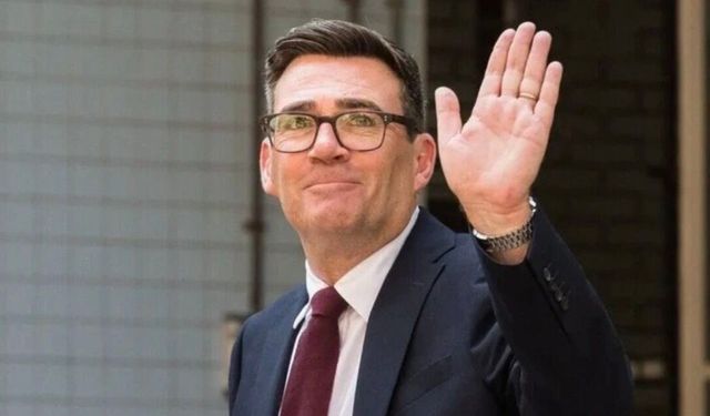 İngiltere'de yeni dönem! Andy Burnham göreve başlıyor