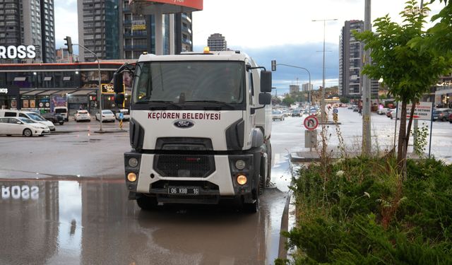 Keçiören Belediyesi'nden selin ardından kapsamlı temizlik ve onarım çalışması