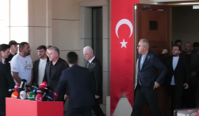Milletler Ligi Şampiyonu Filenin Sultanları yurda döndü... Kaptan Gizem Örge: '2023'ün altın yazını tekrardan yaşatmak istiyoruz'