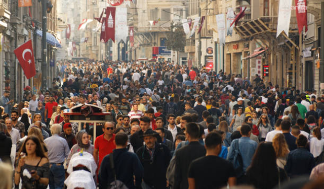TÜİK verilerine göre, Türkiye'nin çocuk ve genç nüfus oranı dünya ortalamasının altında kaldı