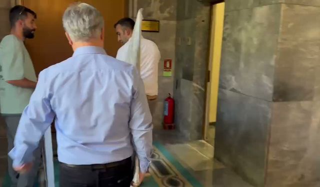YENİ Parti'nin grup toplantı günü belirlendi... Grup toplantısının yapılacağı salona partinin tabelası asıldı