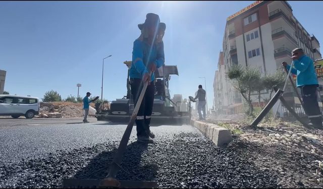 Adıyaman Belediye Başkanı Tutdere, Ak Konut bölgesindeki asfalt çalışmalarını inceledi