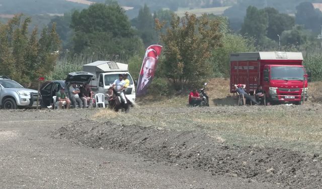 Bursa'da rahvan atları şampiyonluk için koştu