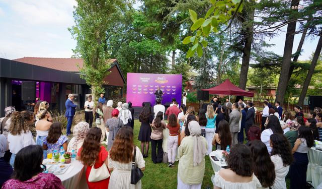İstanbul Vakfı'ndan üniversiteli genç kadınlara destek: 16 kadın sanatçı Harbiye'de aynı sahnede buluşacak