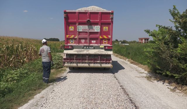 Manisa Büyükşehir Belediyesi'nden Yunusemre'de 7 kilometrelik soğuk asfalt çalışması