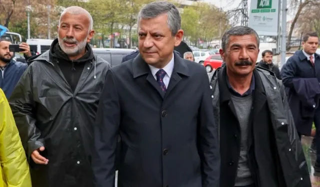 Özgür Özel’den madencilere destek ziyareti