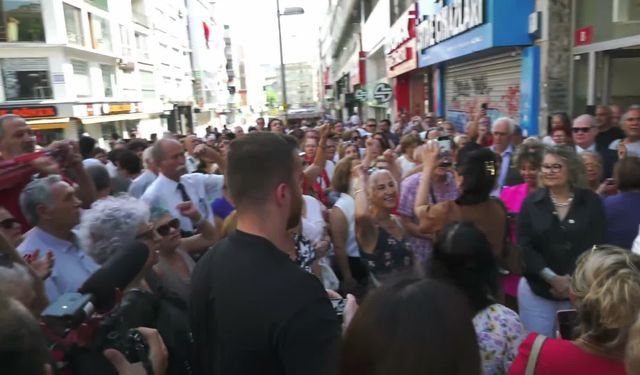 YENİ Parti Kadıköy İlçe Başkanlığı açıldı... Özgür Çelik: Demokrasiyi yeniden güçlendirmek için yola çıktık