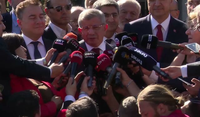 Davutoğlu 'Cumhurbaşkanına hakaret' suçundan ifade verdi: Bu uygulamanın devletin üst katında yaşanmış olmasını hüzünle karşılıyorum