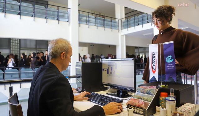 Eskişehir'de öğrencilerin ulaşım yükü hafifliyor: ESKART stantları 31 Ekim'e kadar açık