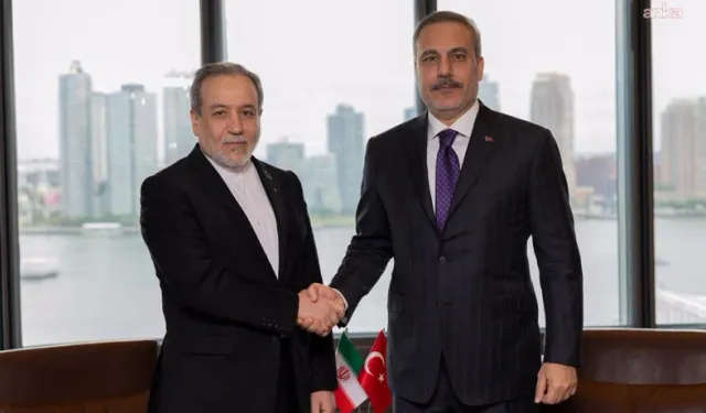 Hakan Fidan ile Abbas Arakçi Türkevi’nde buluştu