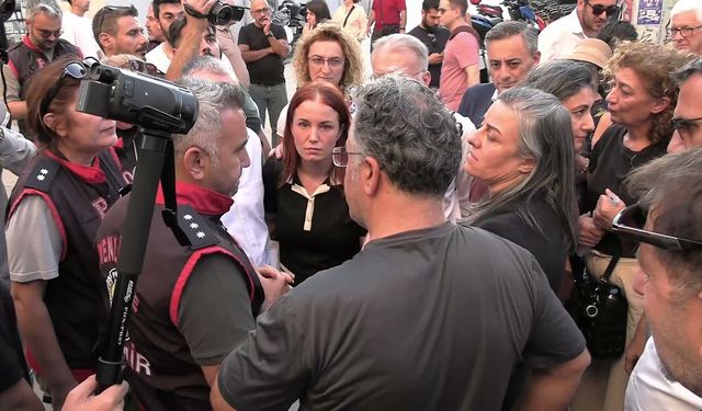 İzmir'de LGBTİ+ yürüyüşüne polis engeli