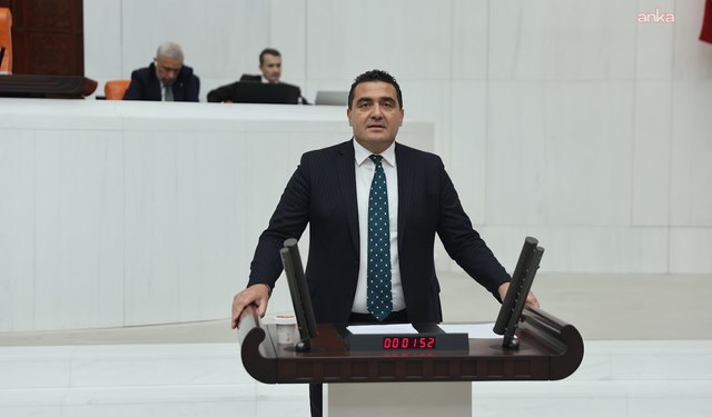 Ulaş Karasu'dan 'Ailem Güvende' operasyonlarına tepki: Dijital sansür ile muhalif sesleri susturmak istiyorlar