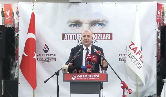 Ümit Özdağ: 'Bu ülkenin öğrencilerine asgari ücret seviyesinde burs verebilecek şekilde yönetilmeye ihtiyacı var'