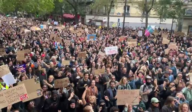 Fransa'da protestoların ardından kısmi sokağa çıkma yasakları