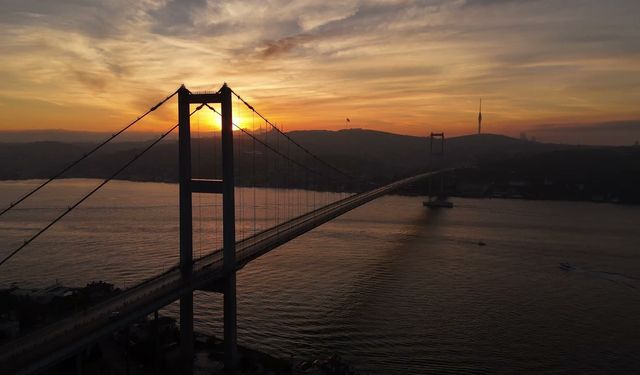 Kıtaları birleştiren maratonda 'Halk Koşusu' kayıtları başlıyor