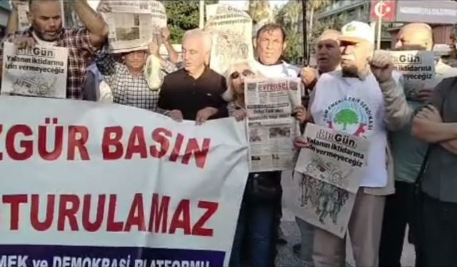 Mersin Emek ve Demokrasi Platformu'ndan basına yönelik gözaltı, tutuklama ve kayyum uygulamalarına protesto