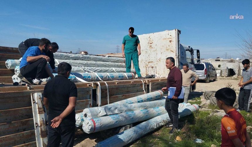 Antalya Büyükşehir Belediyesi'nden ilçelerde üreticiye sera naylonu desteği