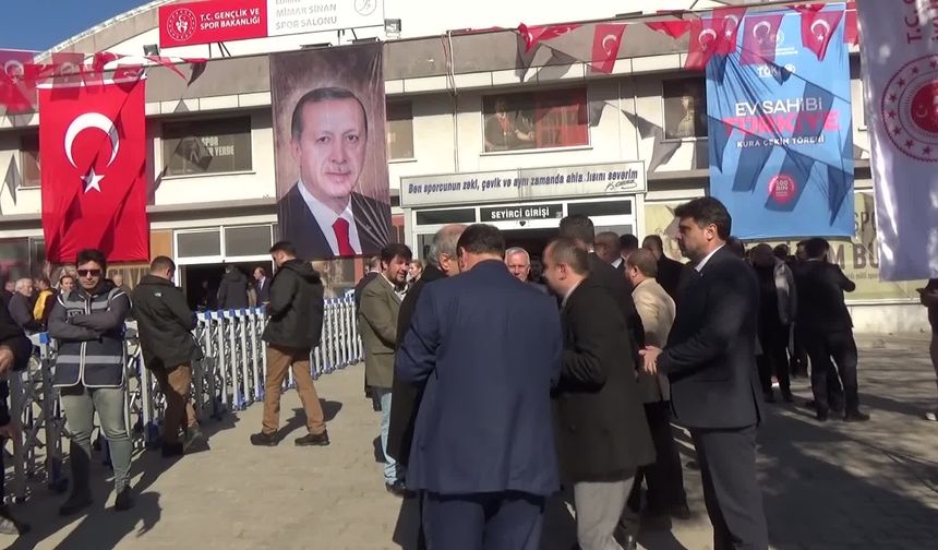 Edirne'de TOKİ kuraları çekildi