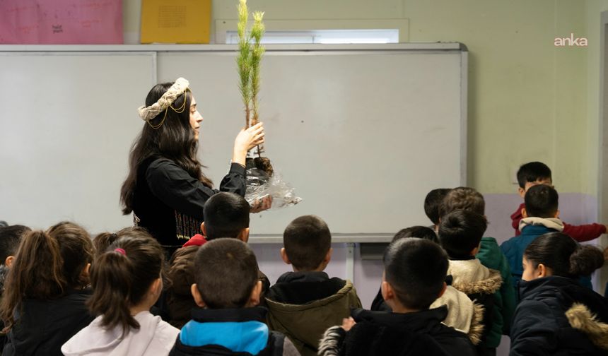 'Masal Yolcuları' 5 bin öğrencinin hayal dünyasına misafir olacak