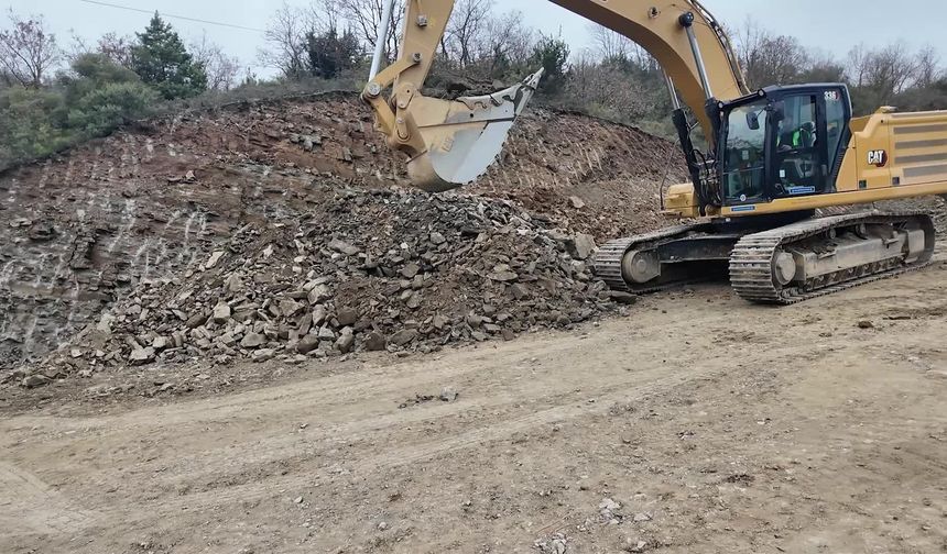 Bursa Büyükşehir Belediyesi, Kestel'deki yol çalışmalarını sürdürüyor