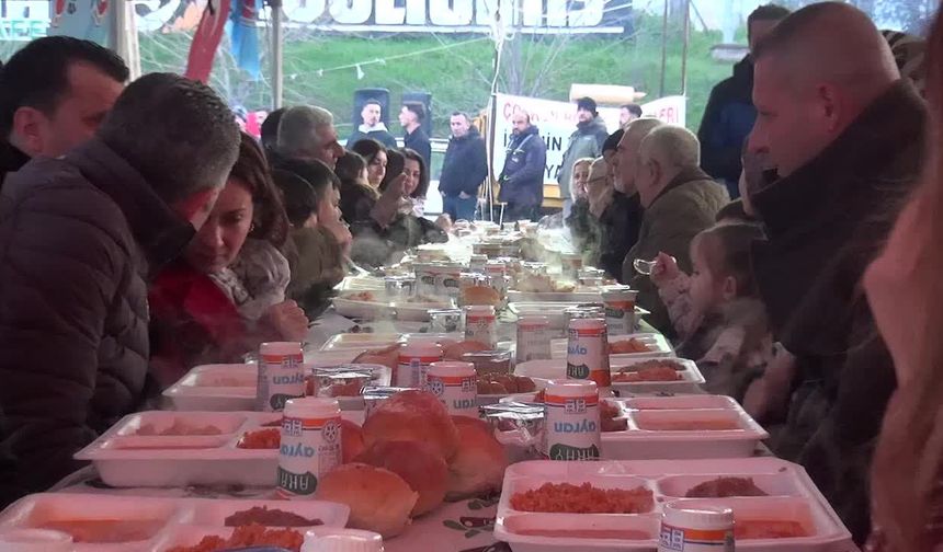 CHP'li Başevirgen ve Özalper Soma'da işçilerle iftar yaptı 