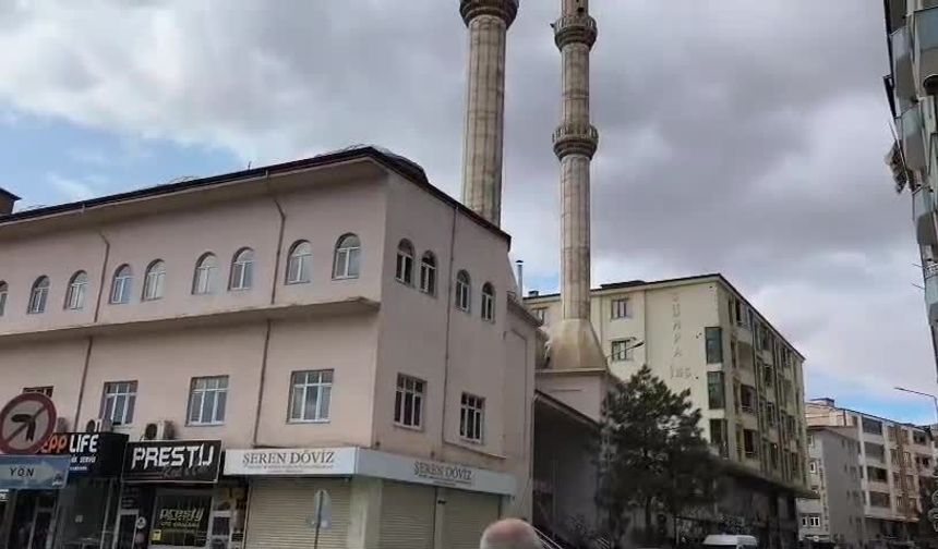 Iğdır'daki camilerde Hamaney için Kur'an okundu